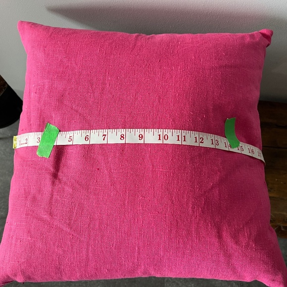 100% linen accent pillow, throw pillow, bright pink, 18 x 18 in, The Bay. - Picture 7 of 16